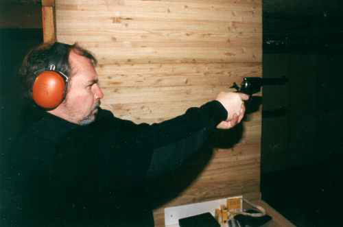 1999, als ich eine 357er Magnum von Smith & Wesson heiß machte.