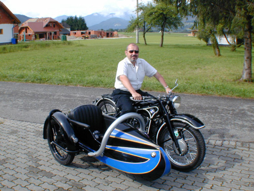 2000, als ich mit einer BMW im Steyrtal unterwegs war.
